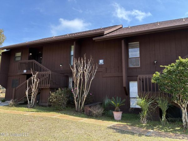 107 Molokai Vlg., Diamondhead, MS 39525