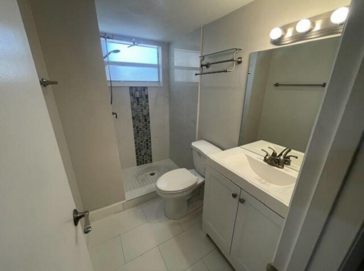 705 Lori Dr Drive, Unit 216, Palm Springs, FL 33461 Photo