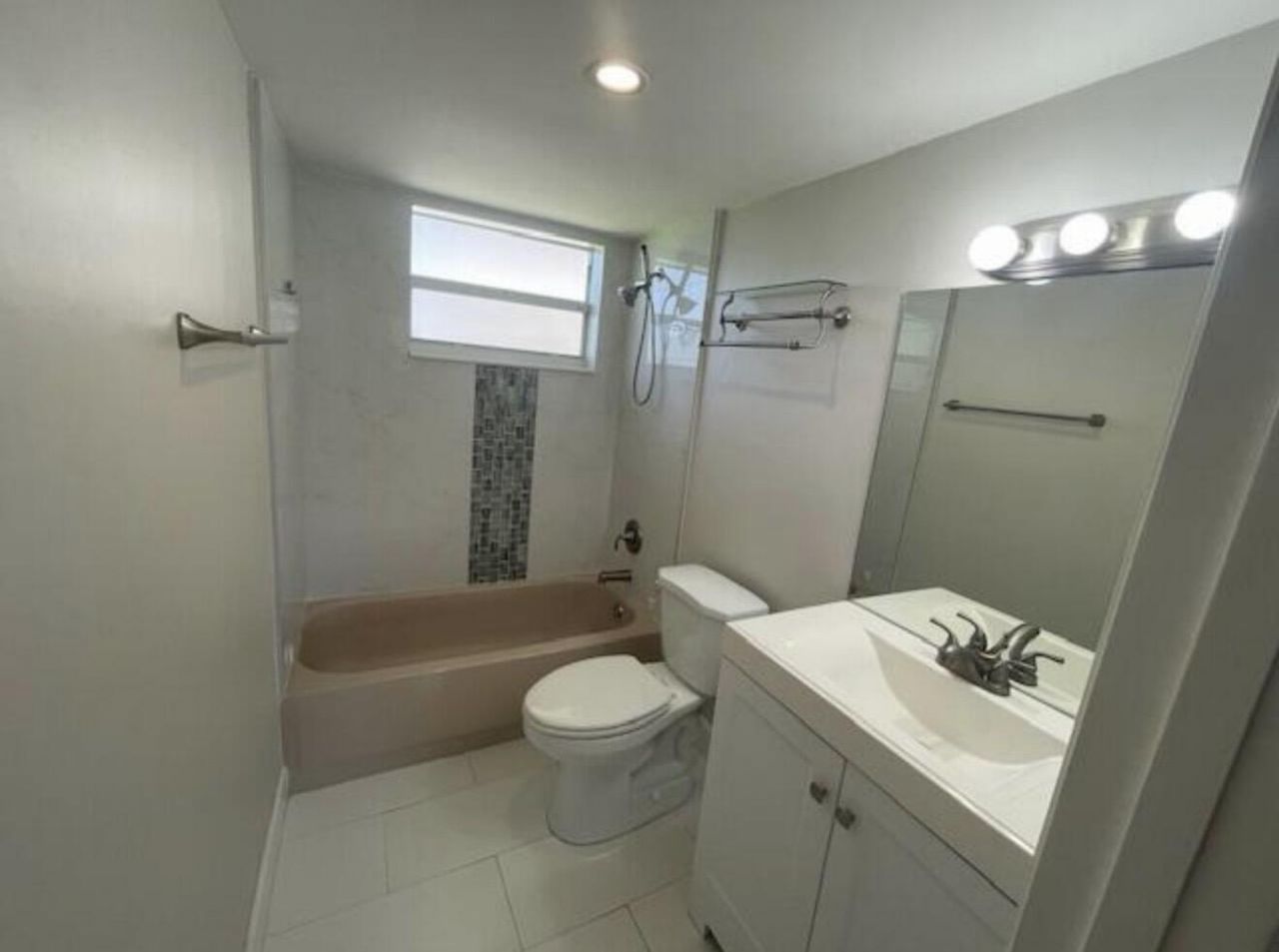 705 Lori Dr Drive, Unit 216, Palm Springs, FL 33461 Photo
