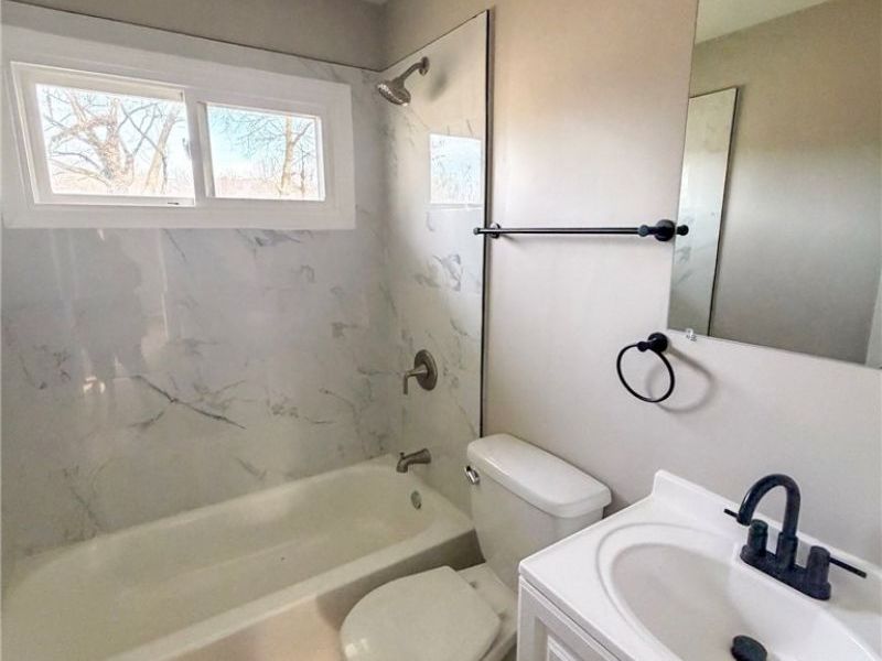 3232 Elmhill Drive NW, Warren, OH 44485 Photo 12