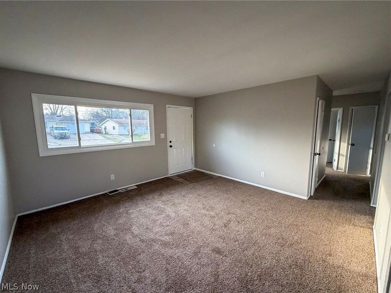 3232 Elmhill Drive NW, Warren, OH 44485 Photo 6