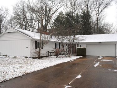 5743 Mills Creek Lane, North Ridgeville, OH 44039