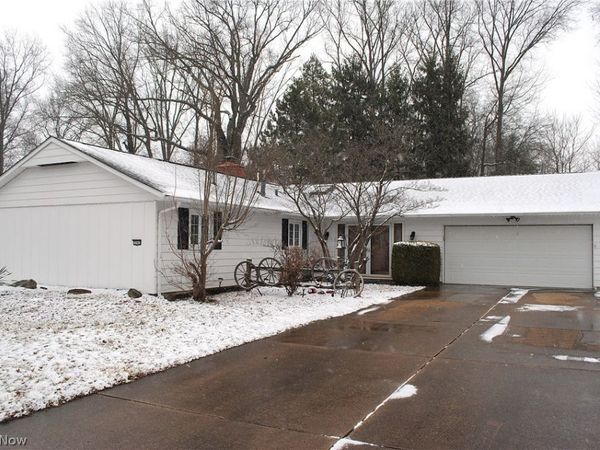 5743 Mills Creek Lane, North Ridgeville, OH 44039