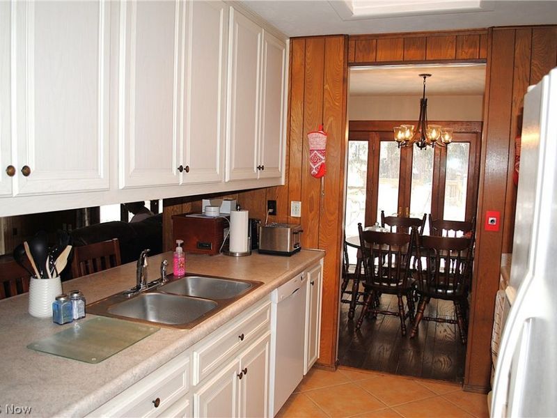 5743 Mills Creek Lane, North Ridgeville, OH 44039 Photo 10