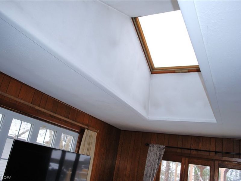 5743 Mills Creek Lane, North Ridgeville, OH 44039 Photo 14