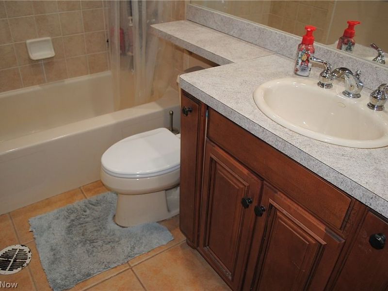 5743 Mills Creek Lane, North Ridgeville, OH 44039 Photo 30