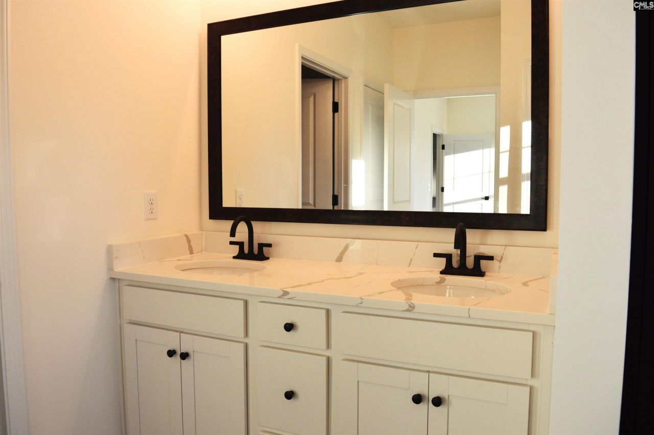 120 Locomotive (lot 05) Lane Photo 17