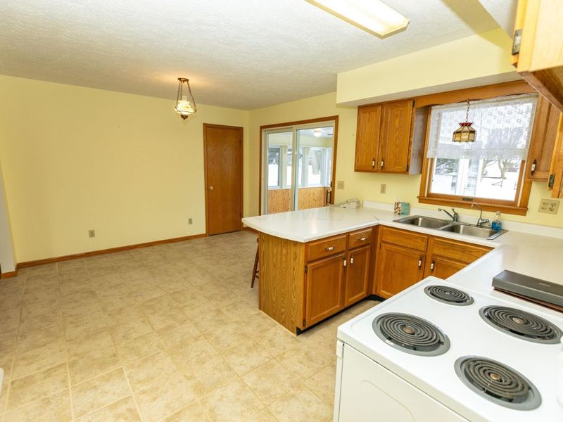 35 W Mound Street, Fredericktown, OH 43019 Photo 12