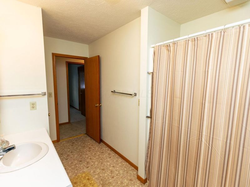 35 W Mound Street, Fredericktown, OH 43019 Photo 19