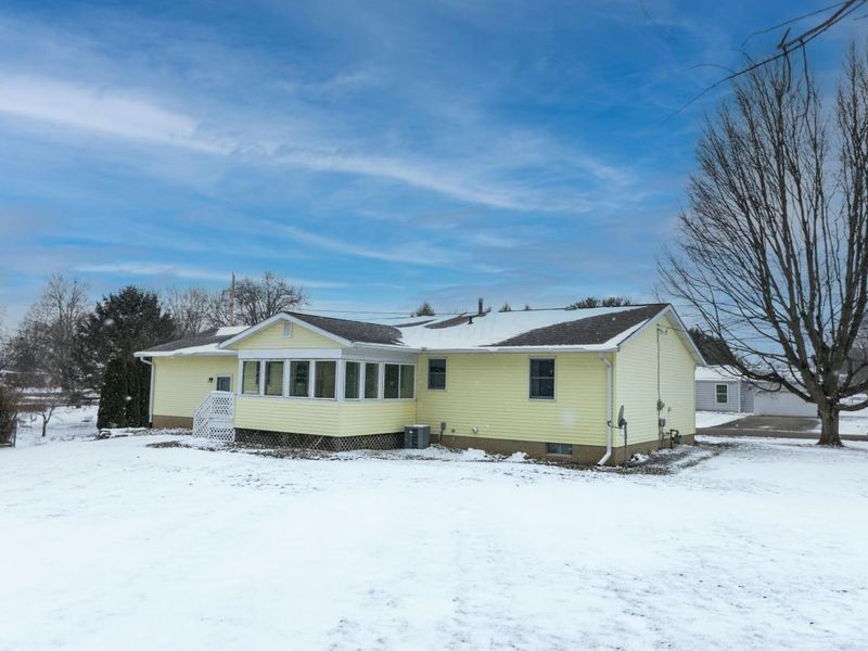 35 W Mound Street, Fredericktown, OH 43019 Photo 5