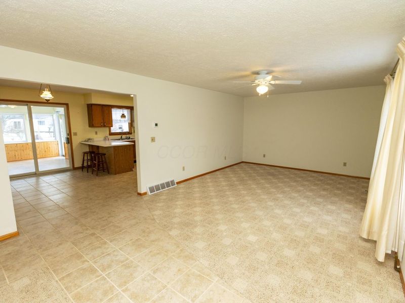 35 W Mound Street, Fredericktown, OH 43019 Photo 7