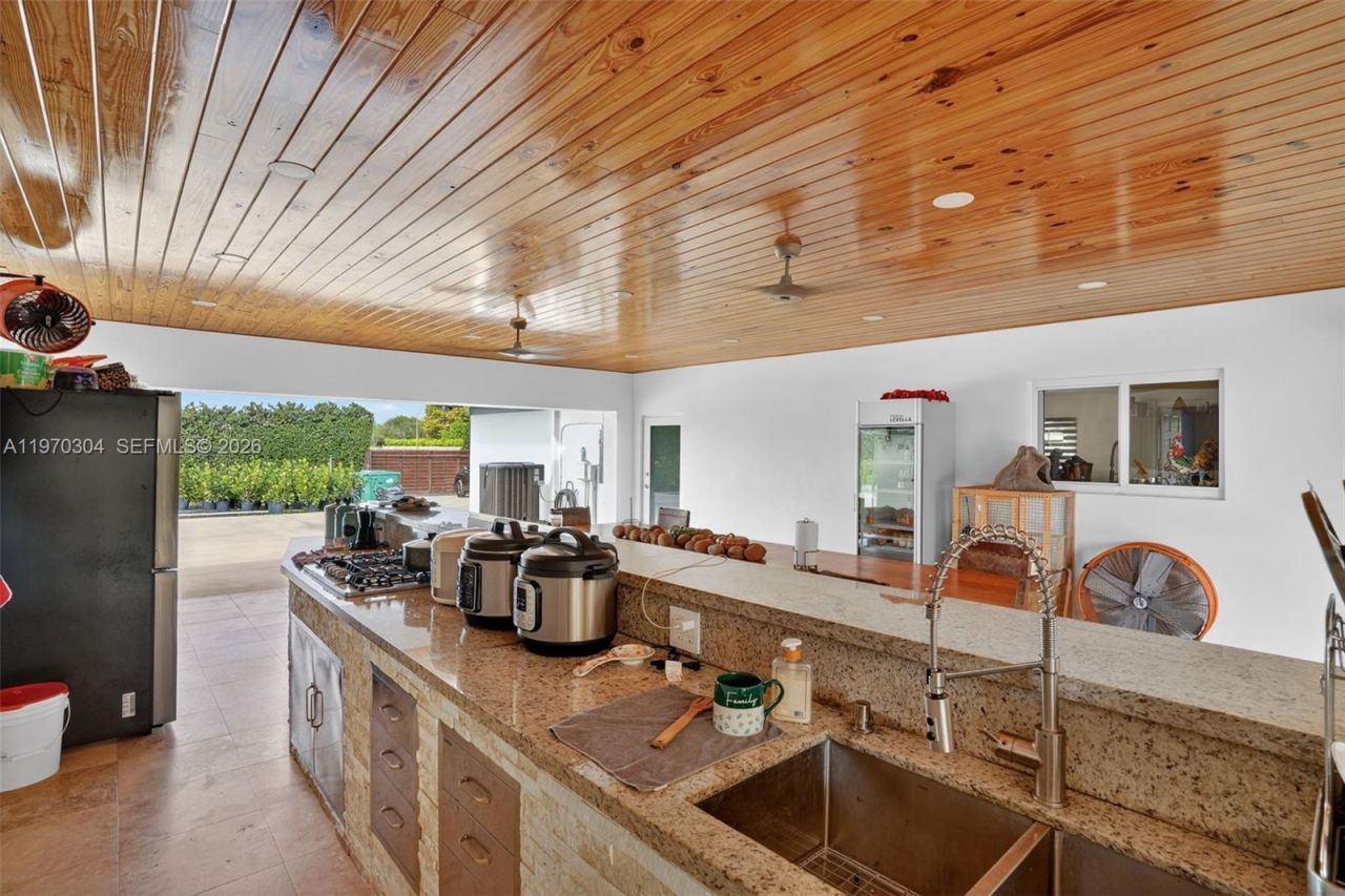 19390 SW 312th St , Homestead, FL 33030 Photo