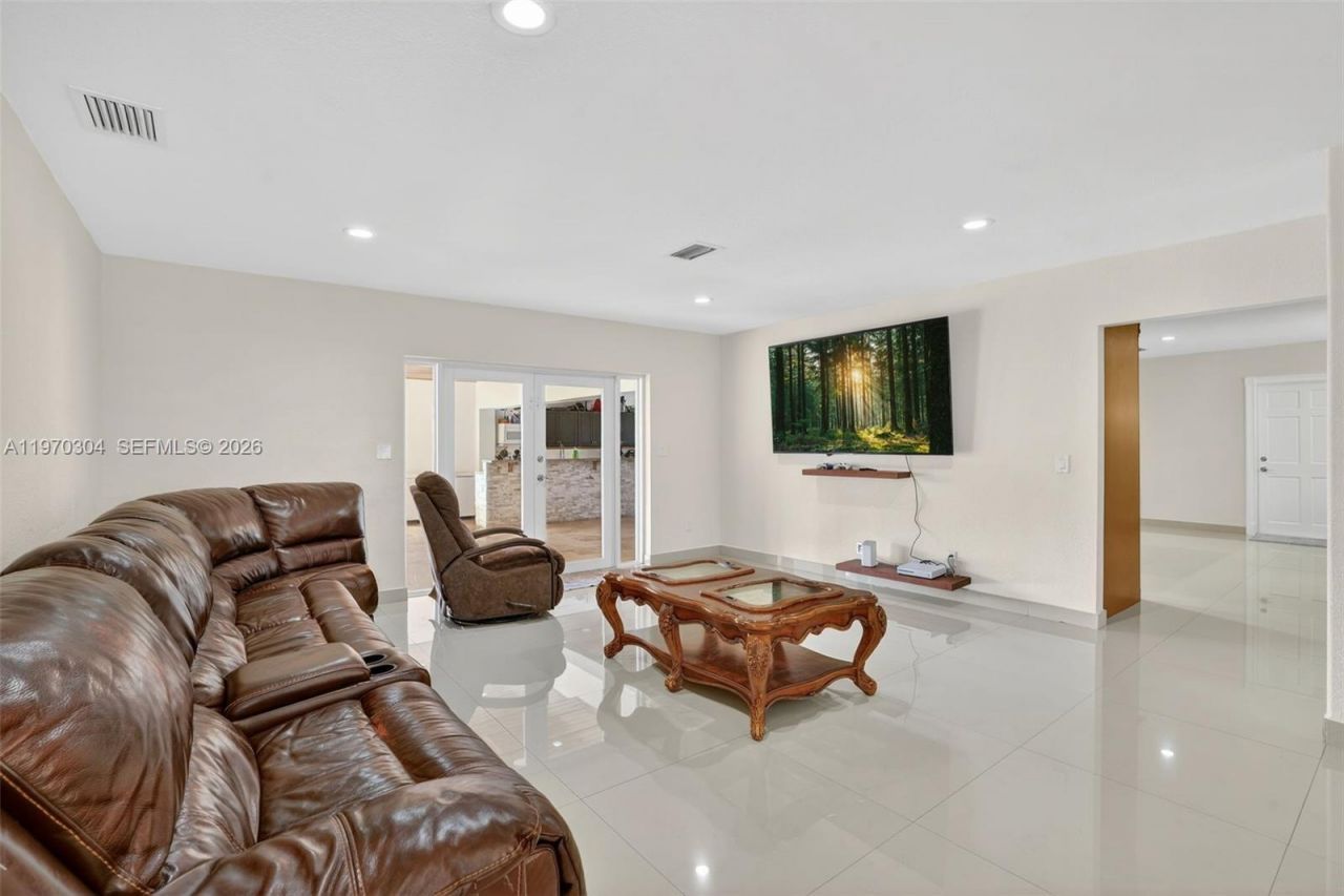 19390 SW 312th St , Homestead, FL 33030 Photo