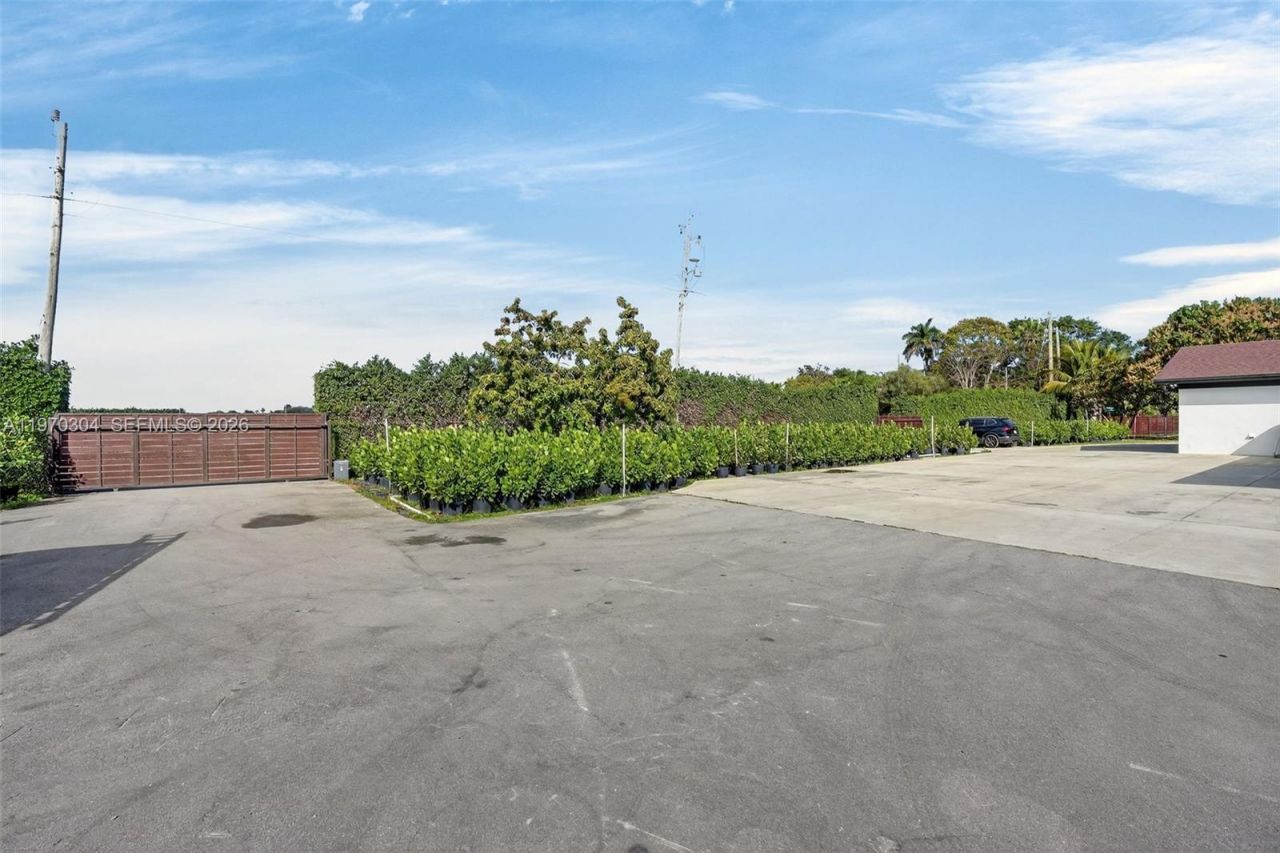 19390 SW 312th St , Homestead, FL 33030 Photo