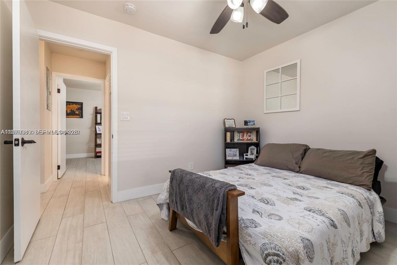 3559 Magellan Cir , Unit 323-2, Aventura, FL 33180 Photo