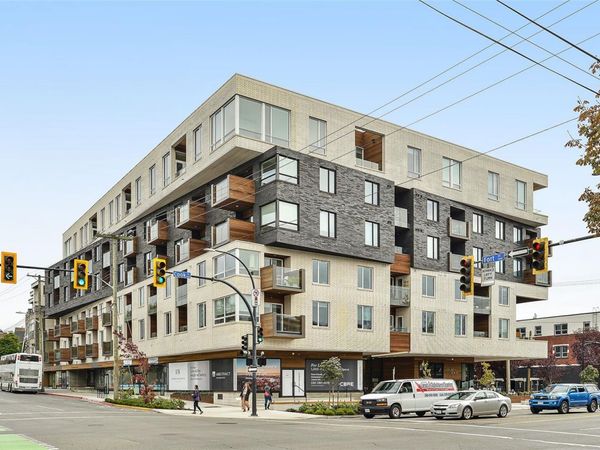 1033 Cook St , Unit 211, Victoria, BC V8V 0E1