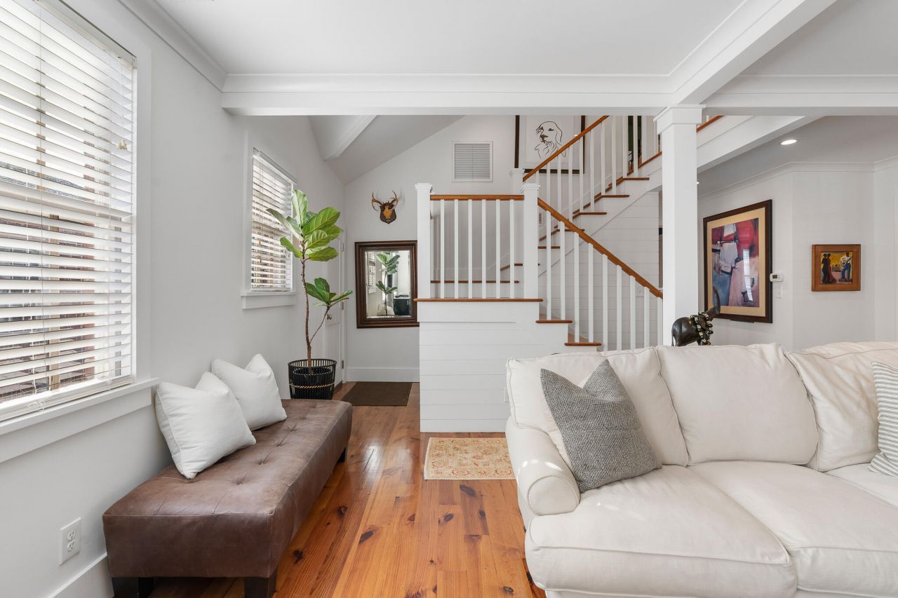 59 Beverly Road Photo 12