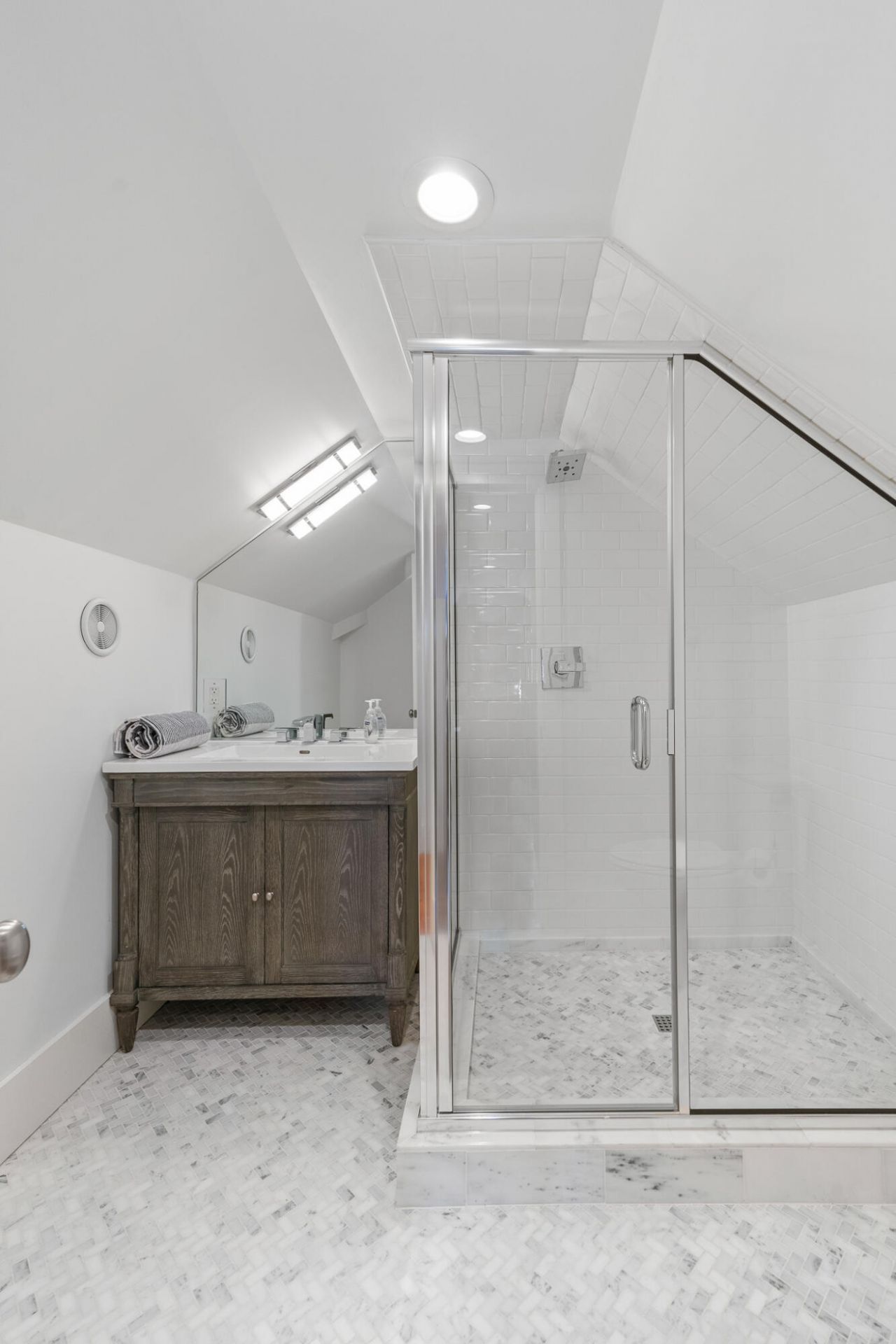 59 Beverly Road Photo 27