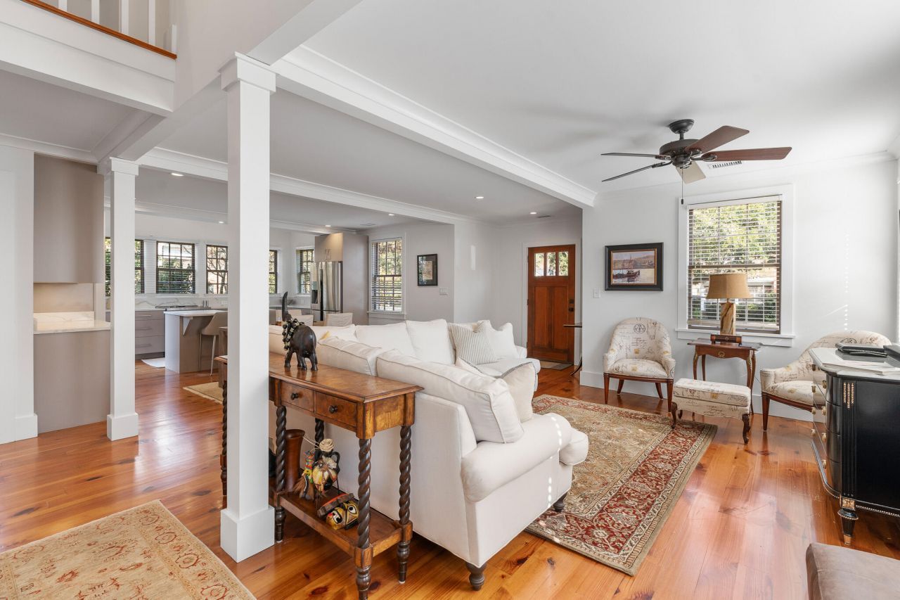 59 Beverly Road Photo 6