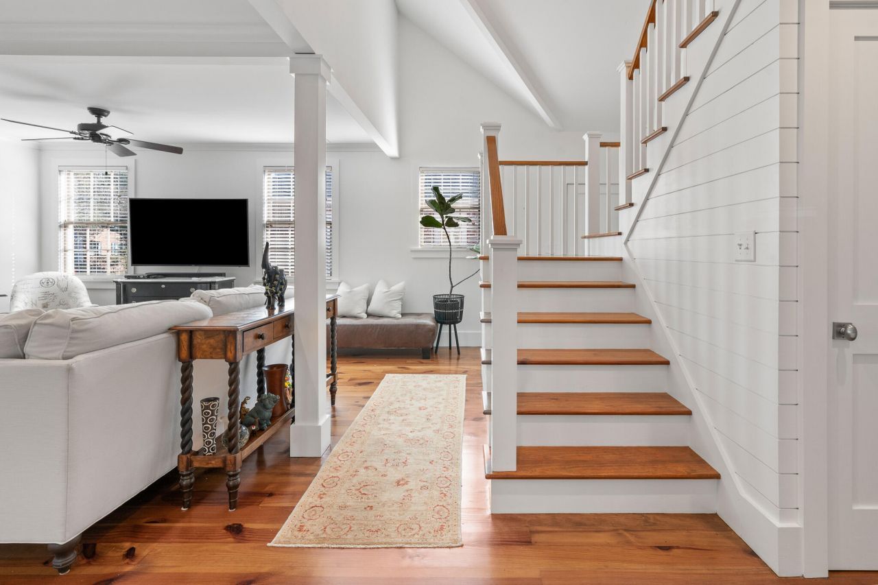 59 Beverly Road Photo 8