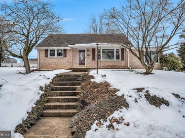 1972 DOUGLAS DRIVE, CARLISLE, PA 17013