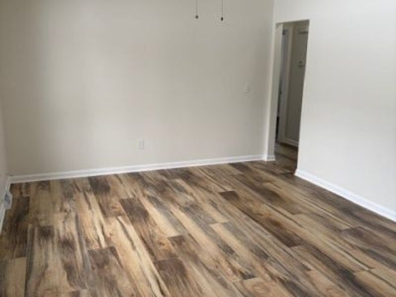 275 Lynne Drive, Sheffield Village, OH 44054 Photo 3