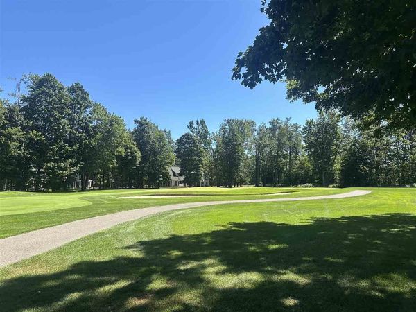 863 Aronimink, Unit 26, Harbor Springs, MI 49740