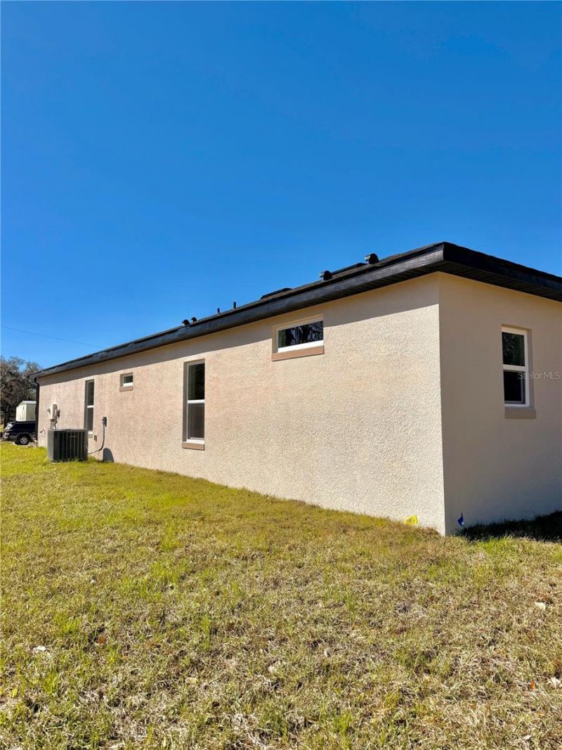 132 W Prairie Street, Center Hill, FL 33514 Photo