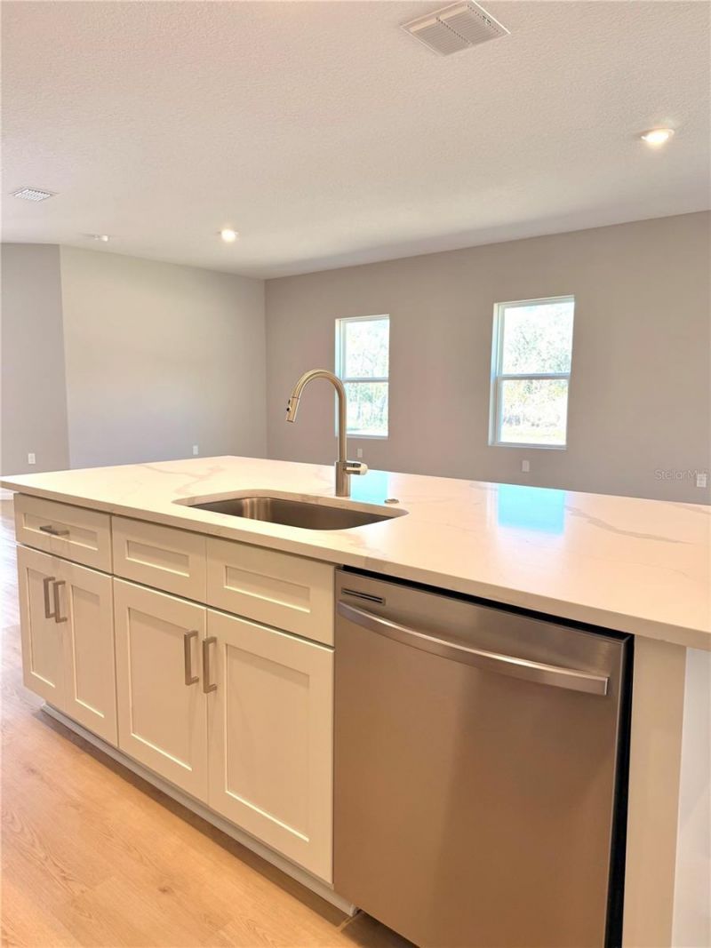 132 W Prairie Street, Center Hill, FL 33514 Photo