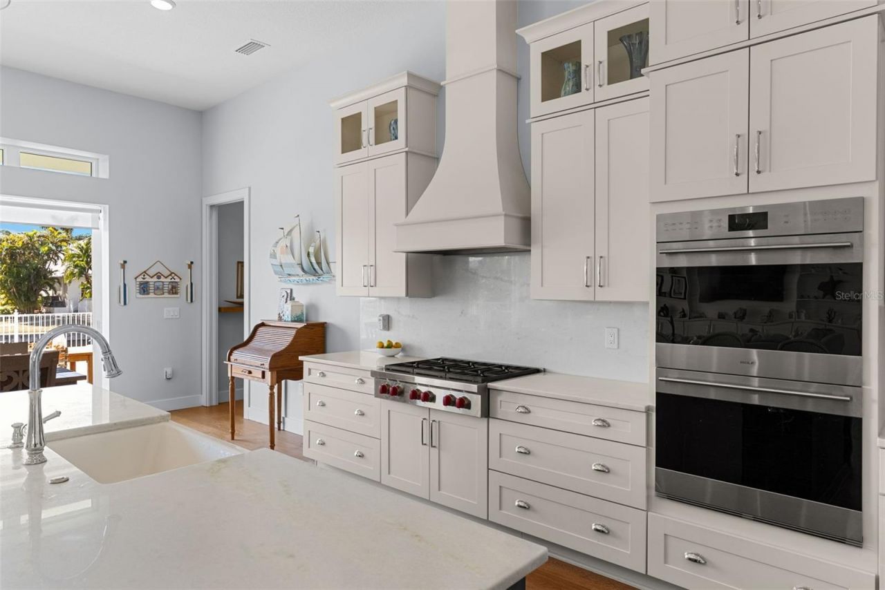 708 Pinckney Drive, Apollo Beach, FL 33572 Photo