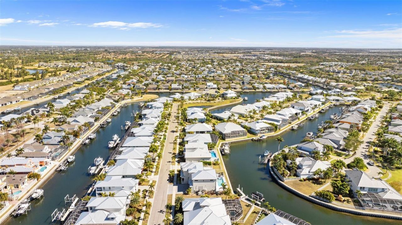 708 Pinckney Drive, Apollo Beach, FL 33572 Photo