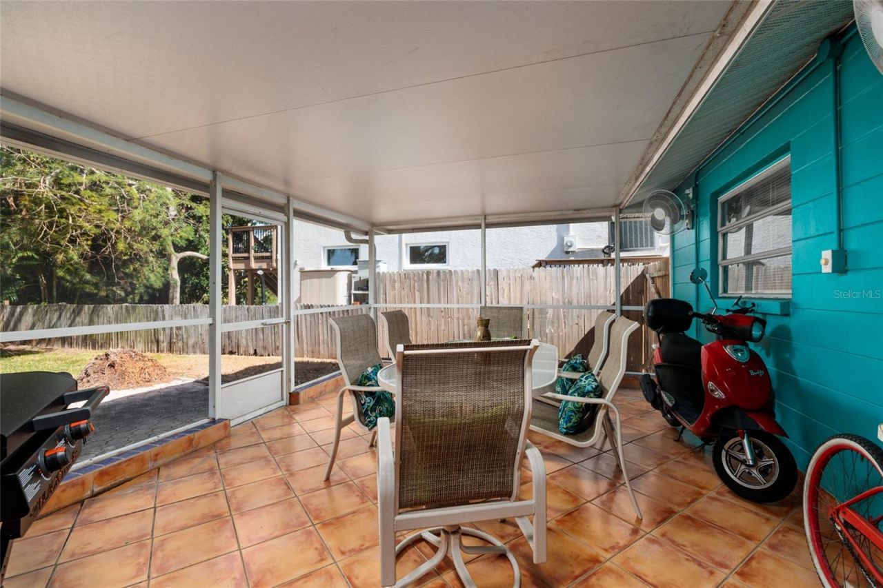 349 89th Avenue Ne, Saint Petersburg, FL 33702 Photo