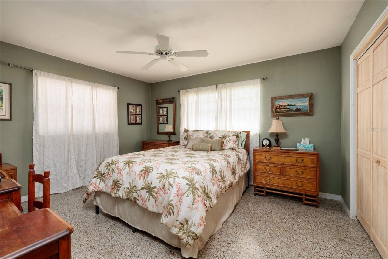 349 89th Avenue Ne, Saint Petersburg, FL 33702 Photo