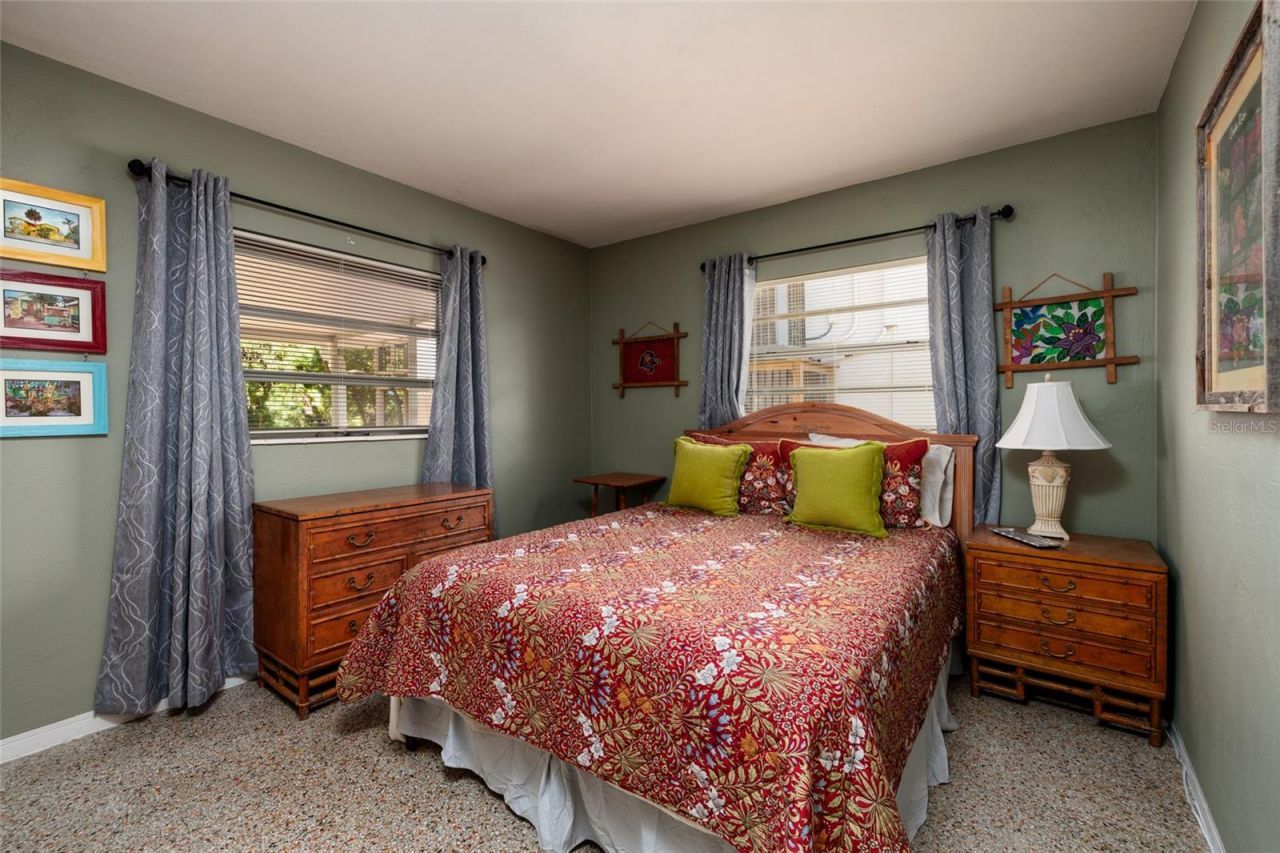 349 89th Avenue Ne, Saint Petersburg, FL 33702 Photo