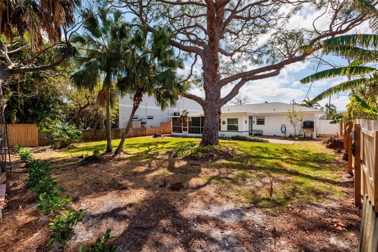 349 89th Avenue Ne, Saint Petersburg, FL 33702 Photo