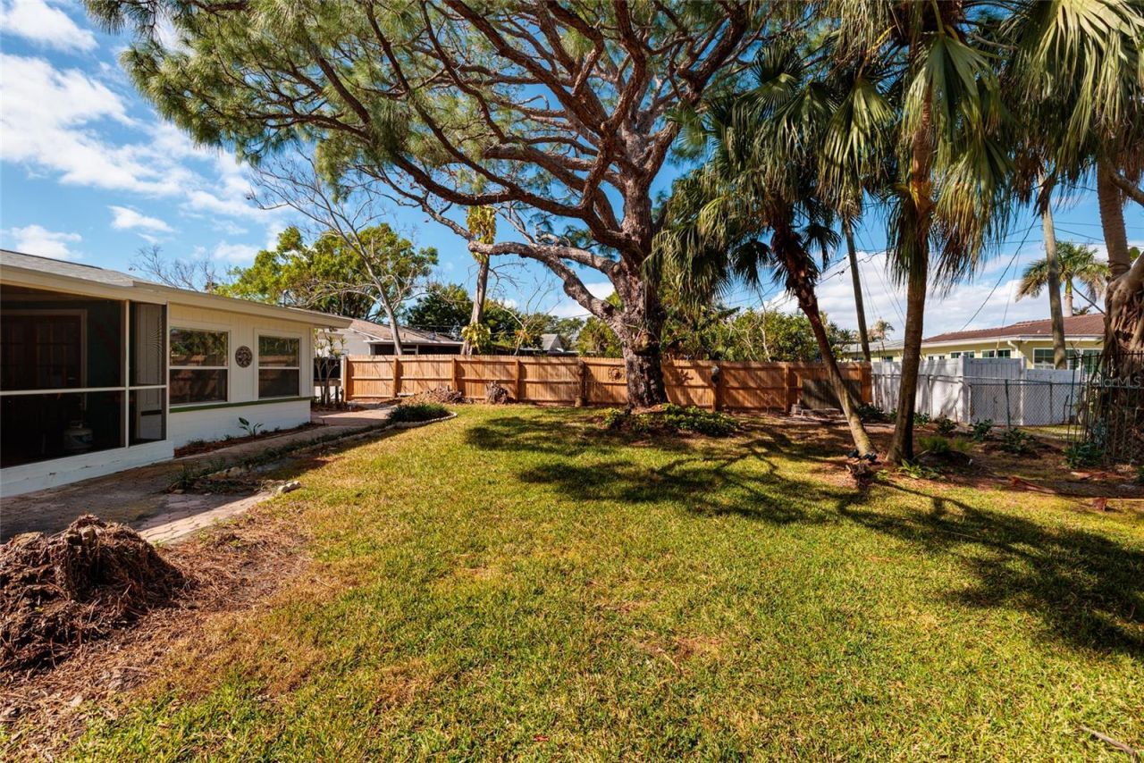 349 89th Avenue Ne, Saint Petersburg, FL 33702 Photo