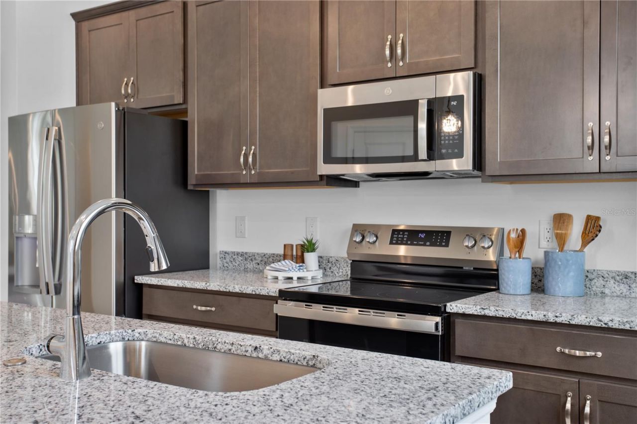 9902 Tate Lane, Westchase, FL 33626 Photo