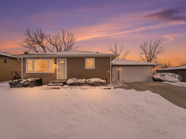 506 Nicholas Drive, Marshalltown, IA 50158