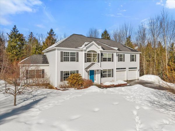 19 Crestview Drive, Orono, ME 04473