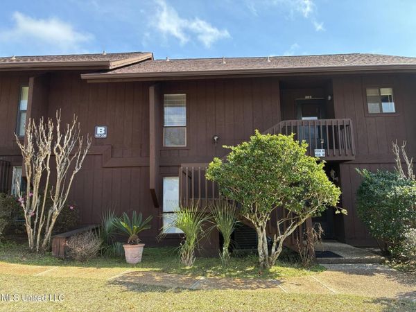 208 Molokai, Diamondhead, MS 39525
