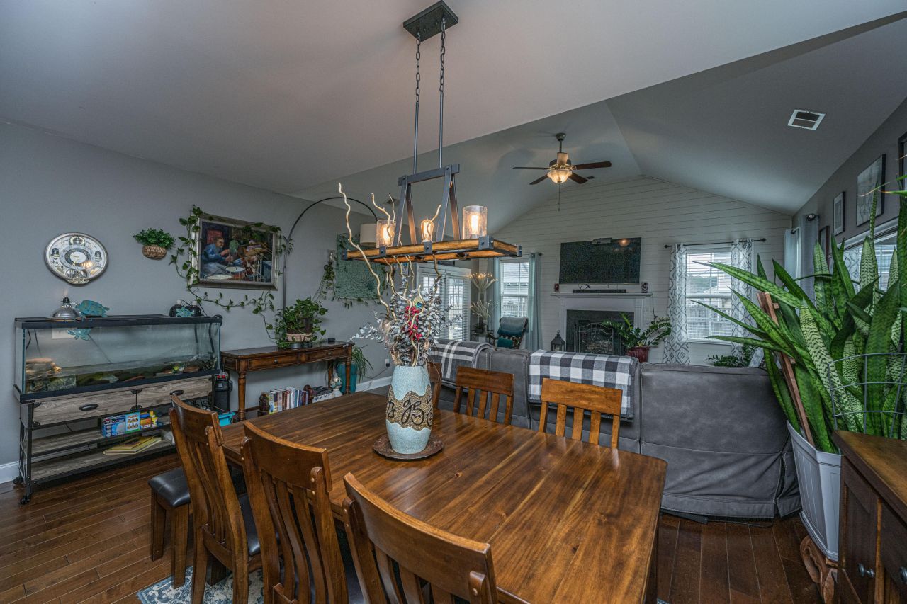 342 Fox Ridge Lane Photo 16