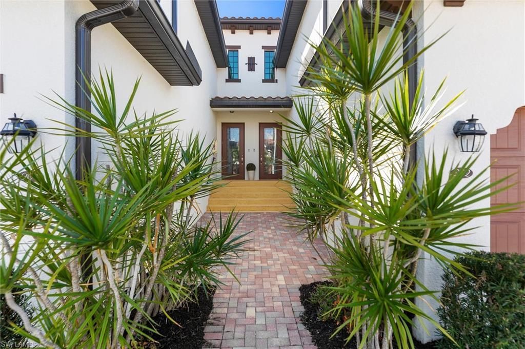 12027 Hawthorn Lake Dr, Unit 202, Fort Myers, FL 33913 Photo