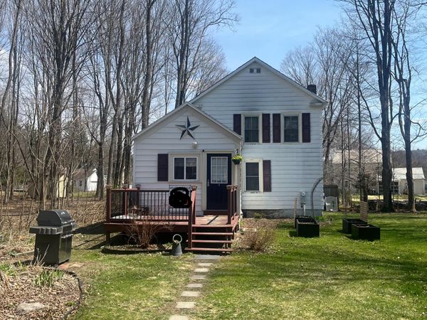 37 Academy Street, Cambridge, NY 12816