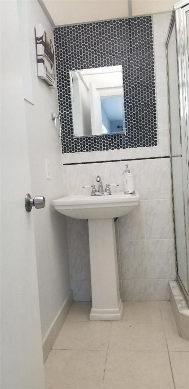 3061 NW 47th Terrace, Unit 333a, Lauderdale Lakes, FL 33313 Photo