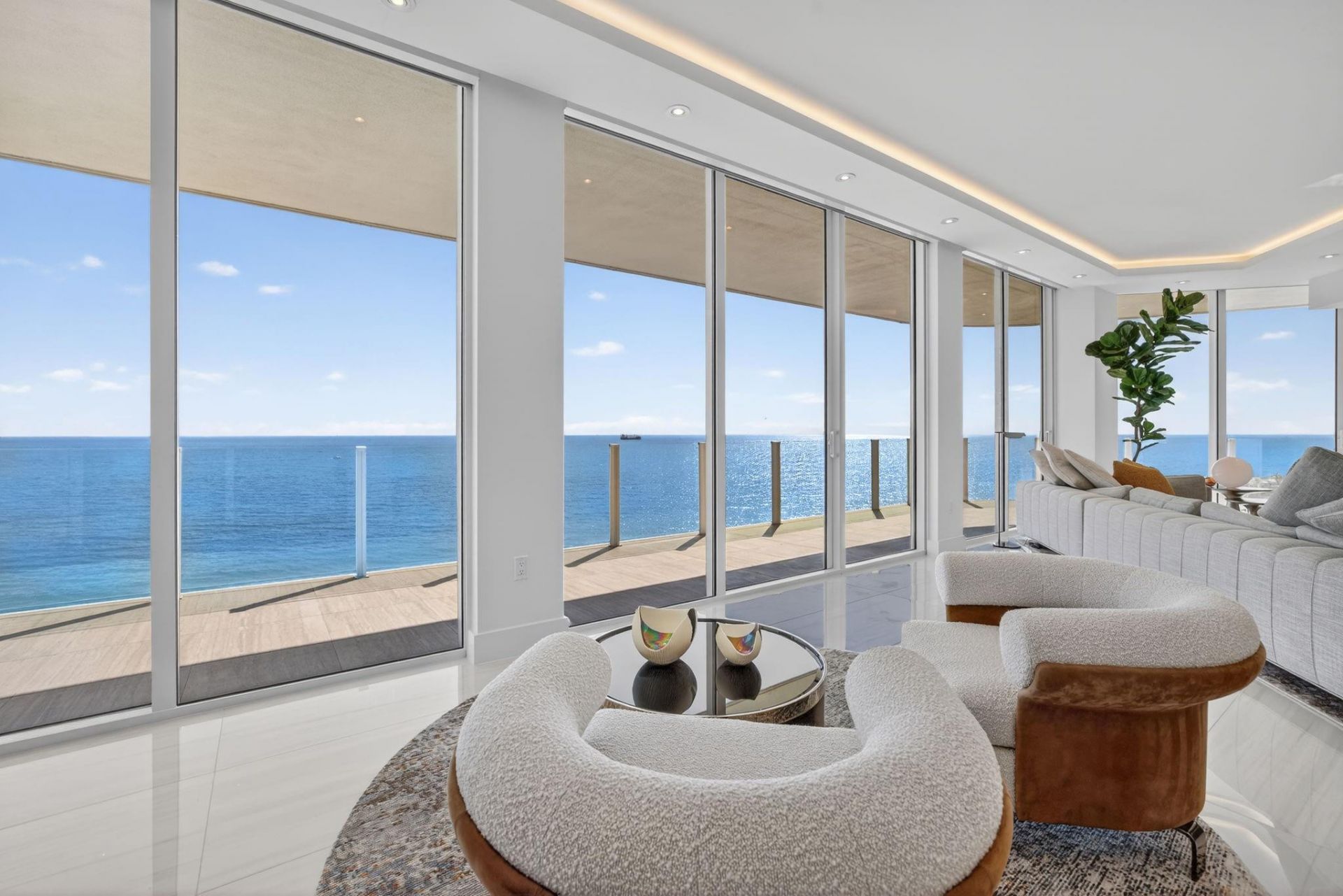 525 N Fort Lauderdale Beach Boulevard, Unit 901, Fort Lauderdale, FL 33304 Photo
