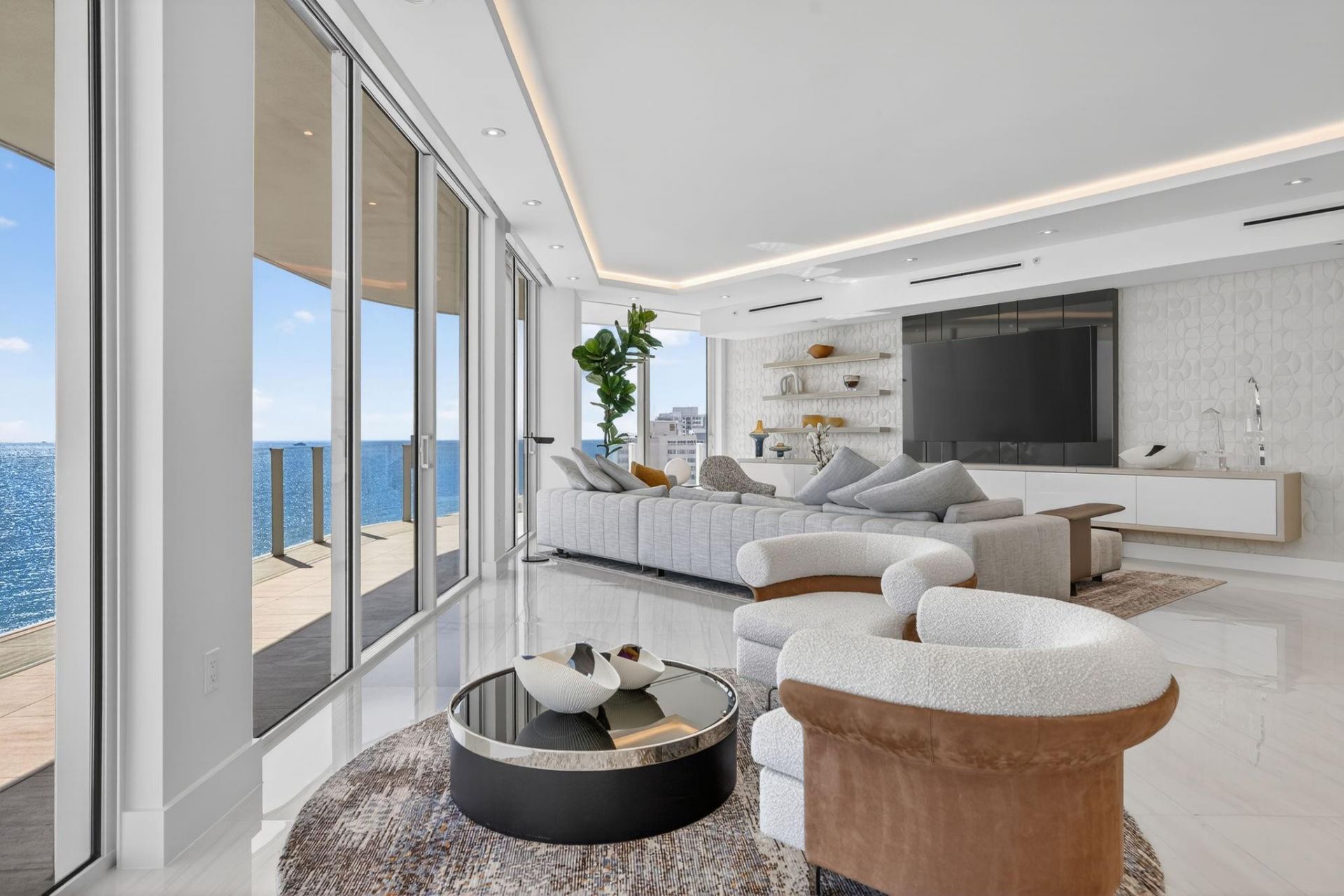 525 N Fort Lauderdale Beach Boulevard, Unit 901, Fort Lauderdale, FL 33304 Photo