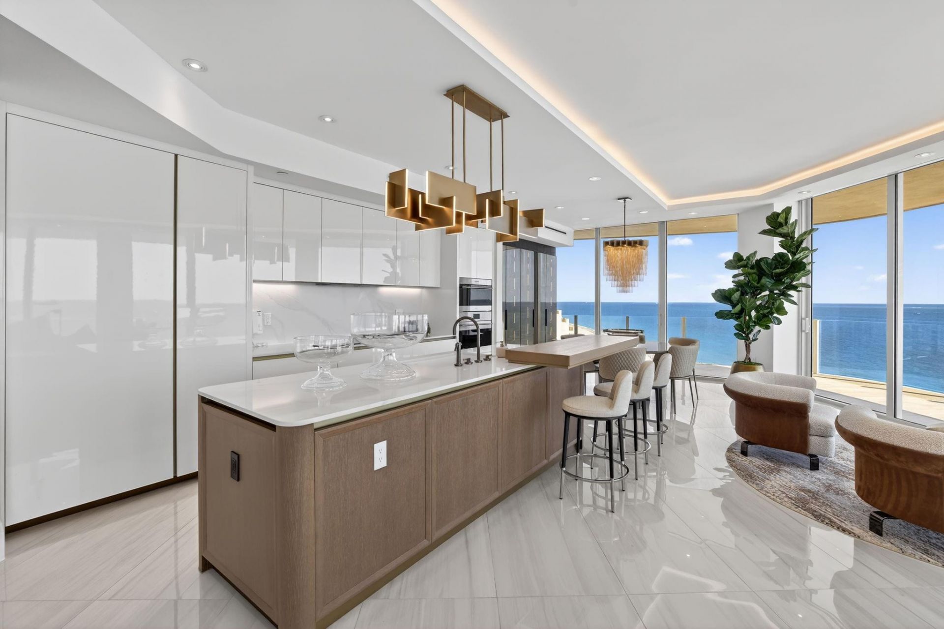 525 N Fort Lauderdale Beach Boulevard, Unit 901, Fort Lauderdale, FL 33304 Photo