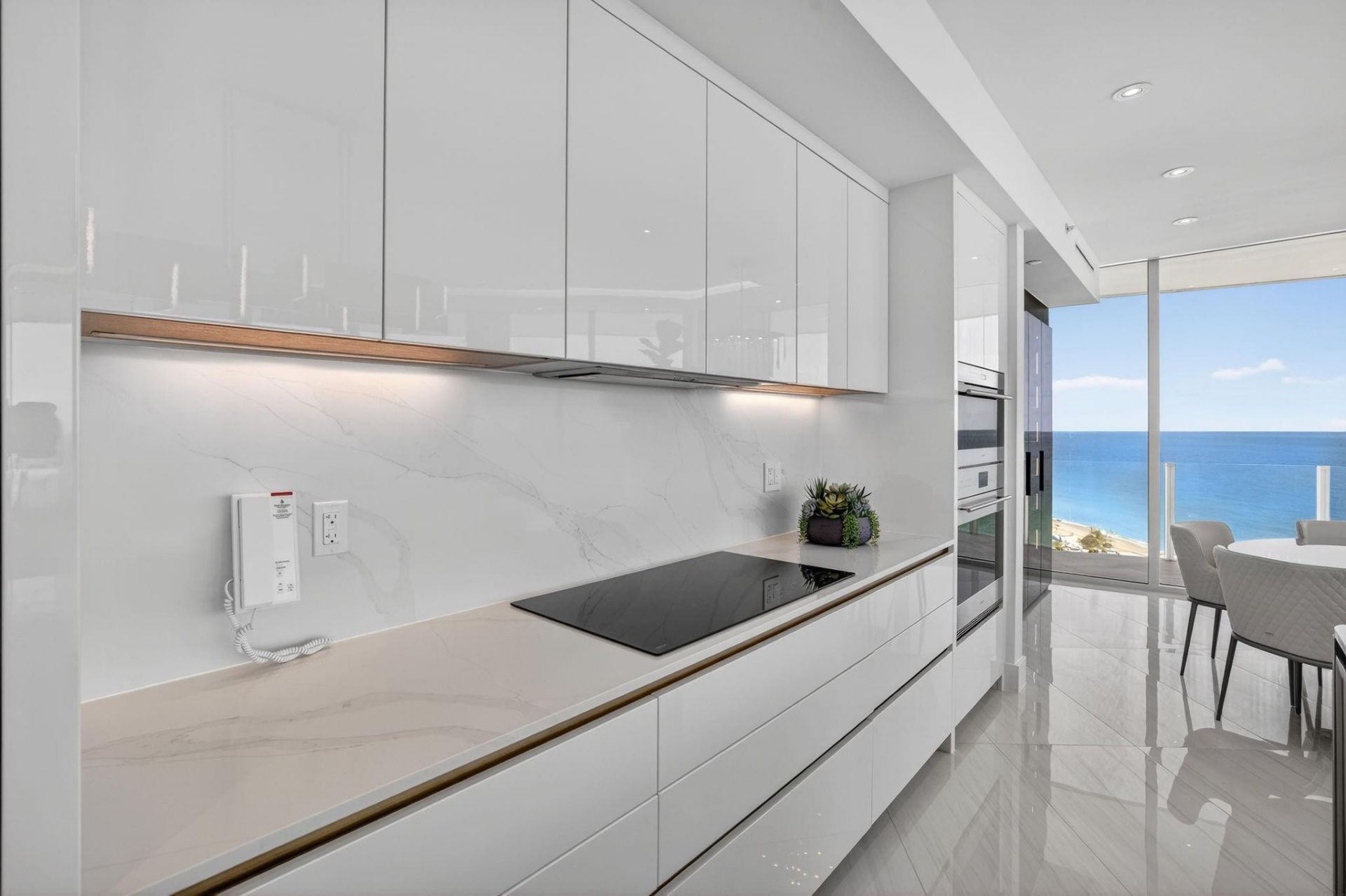 525 N Fort Lauderdale Beach Boulevard, Unit 901, Fort Lauderdale, FL 33304 Photo