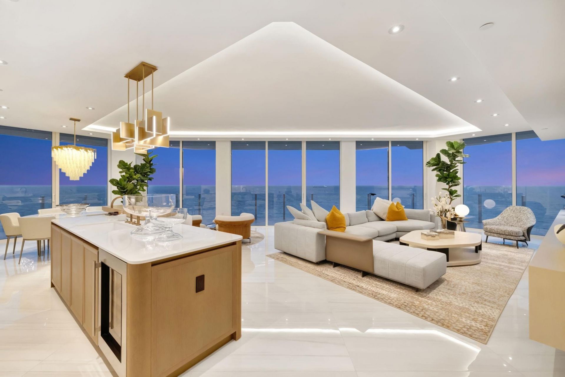 525 N Fort Lauderdale Beach Boulevard, Unit 901, Fort Lauderdale, FL 33304 Photo