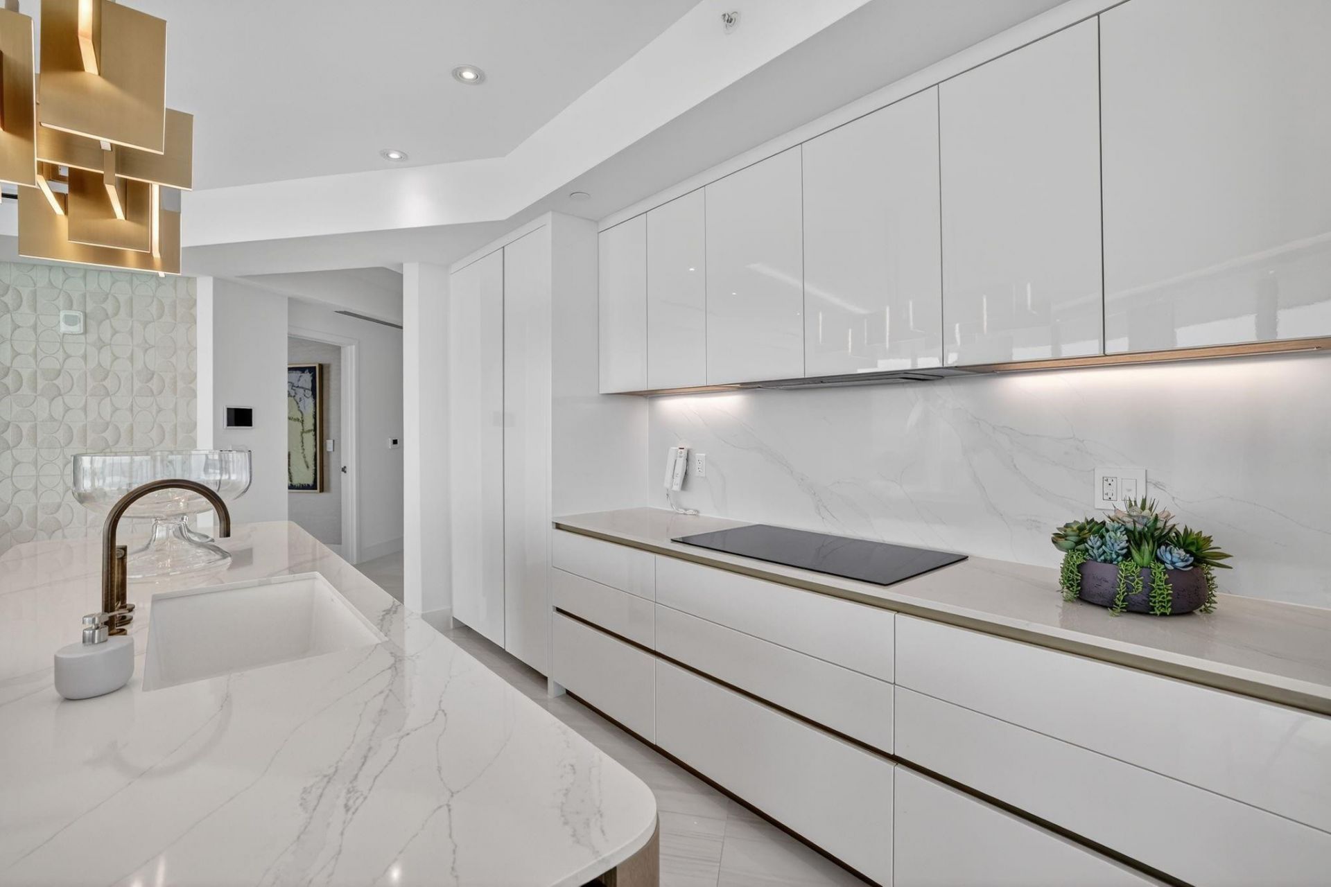 525 N Fort Lauderdale Beach Boulevard, Unit 901, Fort Lauderdale, FL 33304 Photo